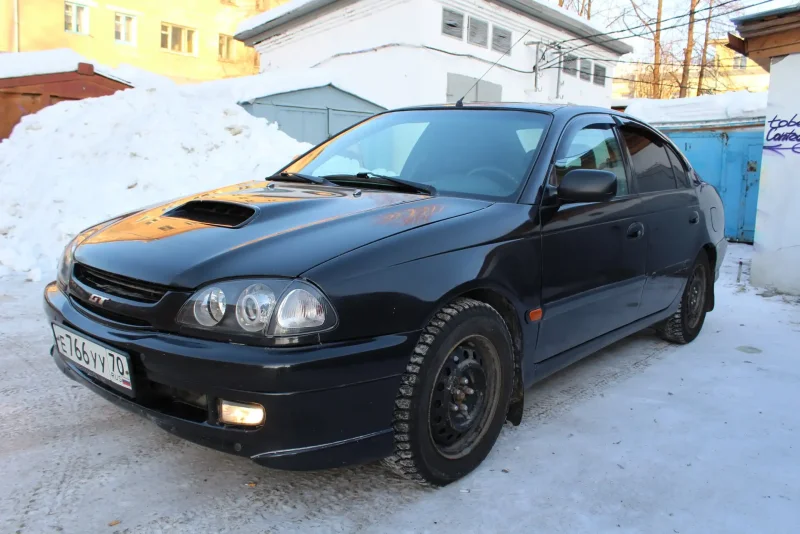 Toyota Avensis 1999