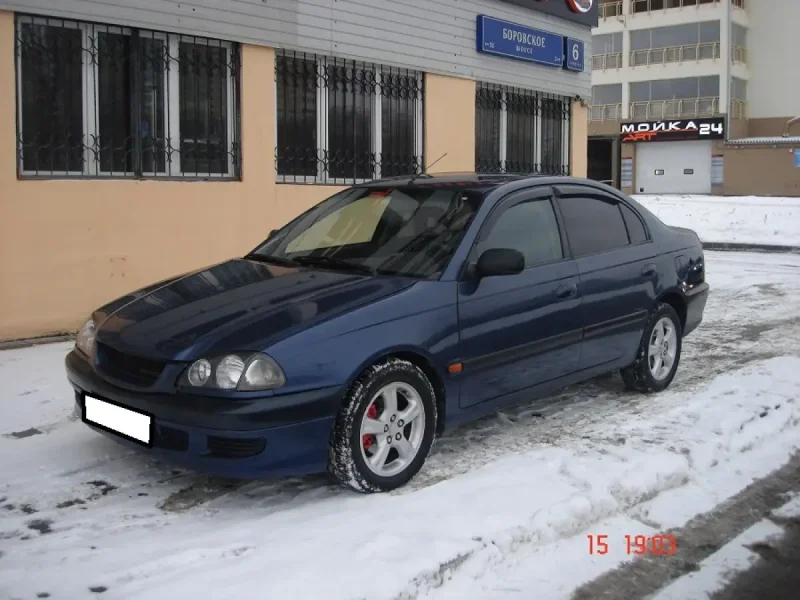 Toyota Avensis 1999