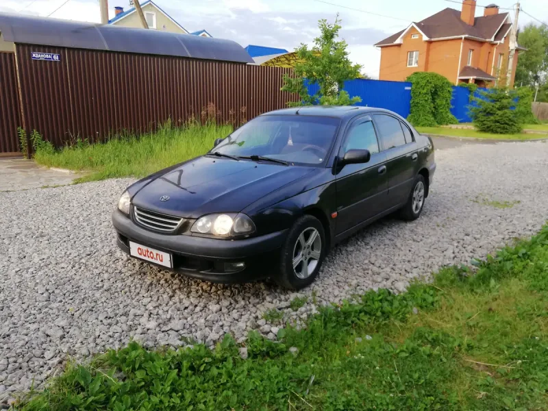 Распил Авенсис 1999