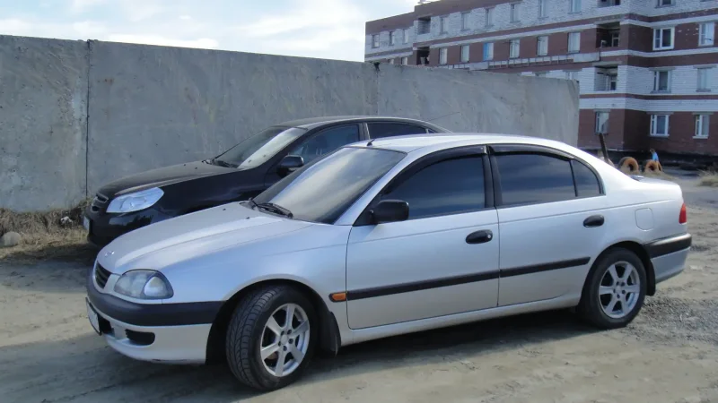 Тойота Авенсис 1997