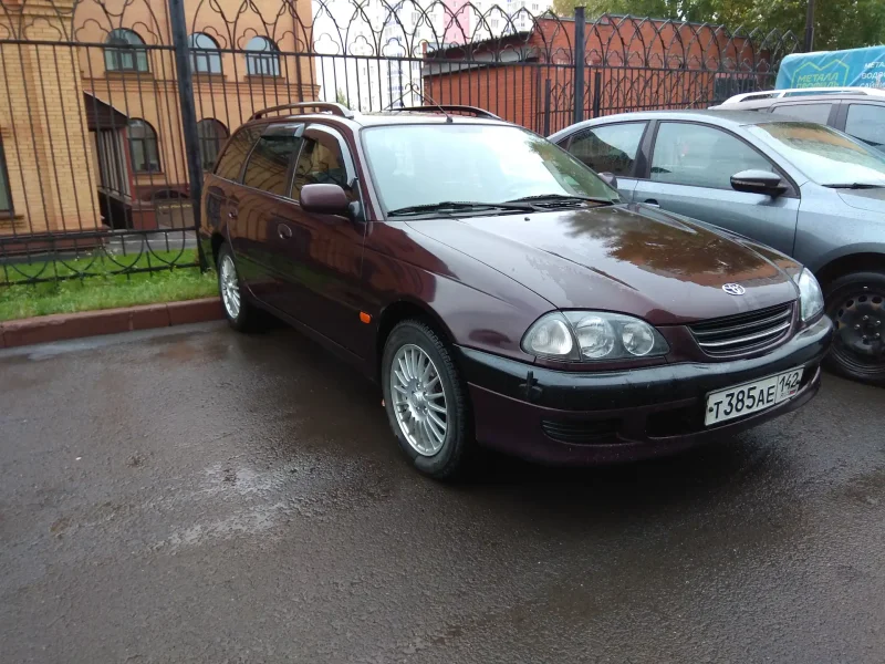 Toyota Avensis 1999