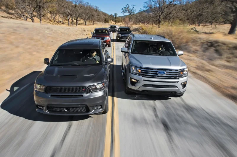 Chevrolet Tahoe и Ford f 150 Raptor