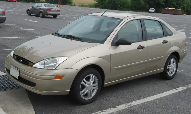 Ford Focus 2004 седан