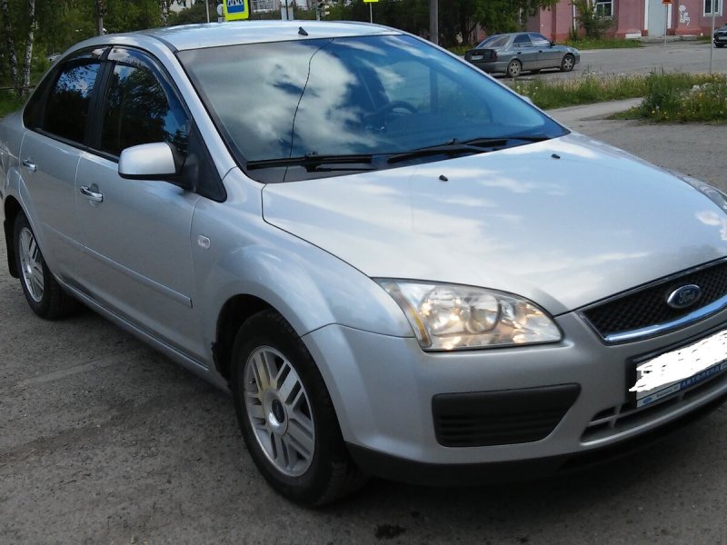 Ford Focus 1.6 МТ 2008