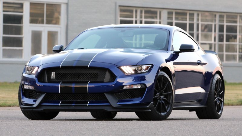 Форд Мустанг Shelby gt350