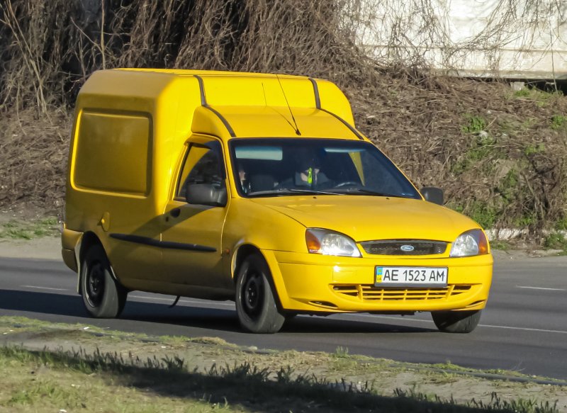 Ford Courier 2002