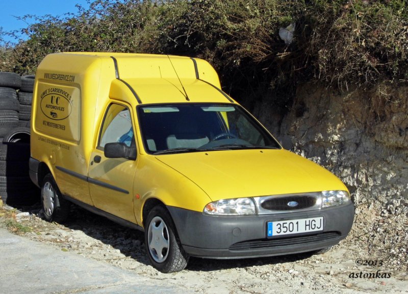 Ford Courier 2002