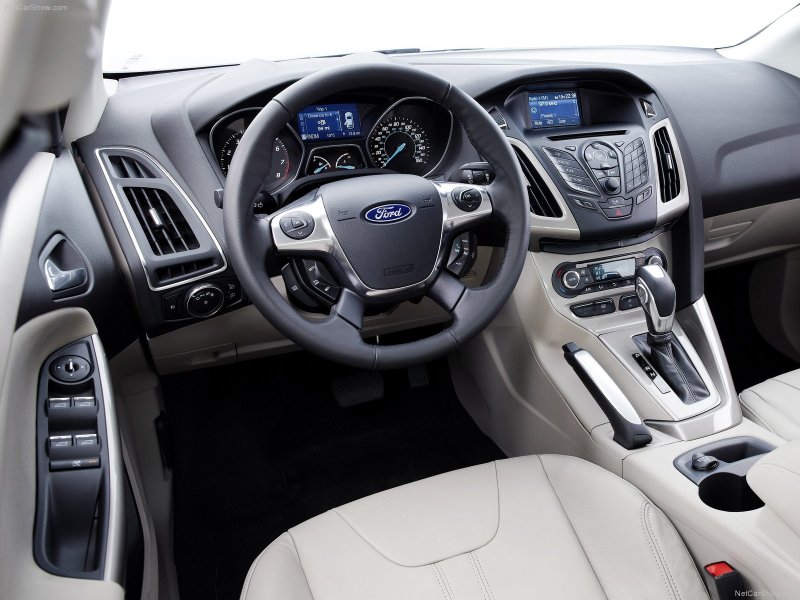 Ford Focus 2014 салон