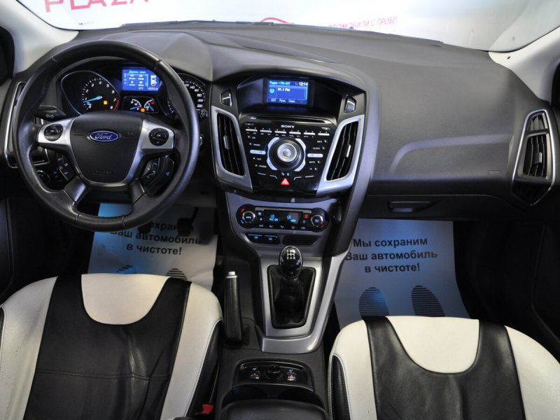 Ford Focus 2012 салон