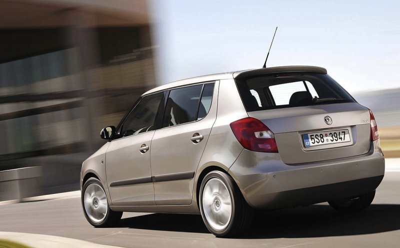 Skoda Fabia хэтчбек 2007