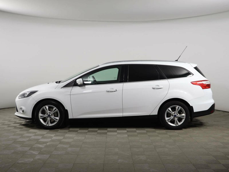 Ford Focus 3 универсал белый