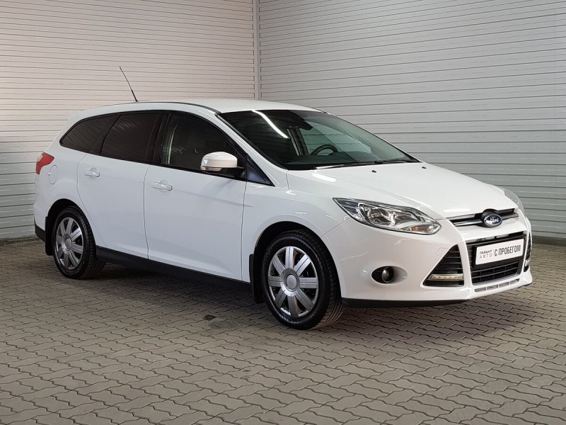 Ford Focus 3 универсал белый