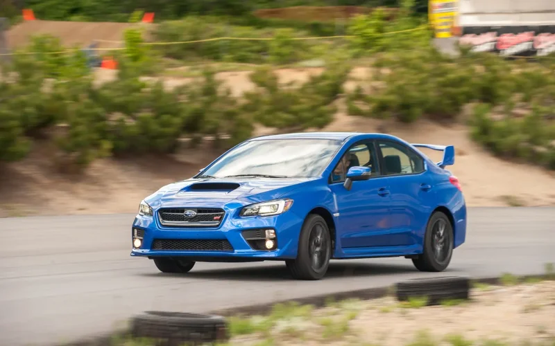 Субару WRX STI 2017