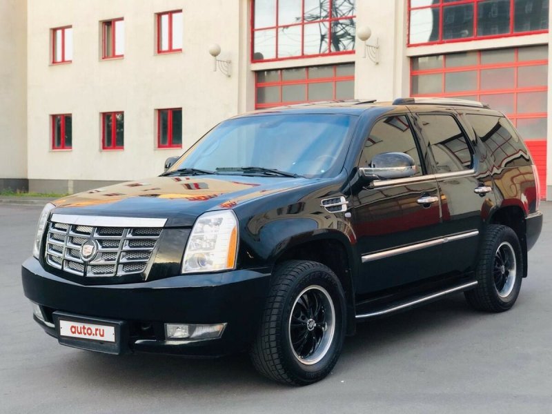 Кадиллак Escalade 2012