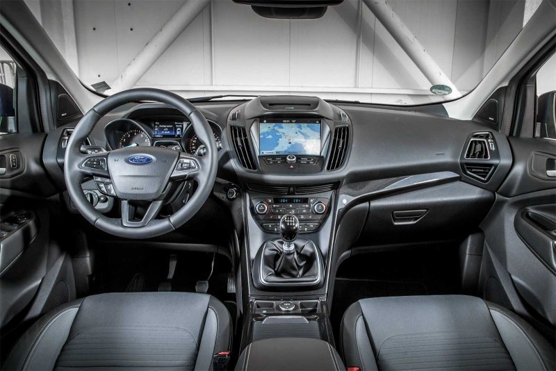 Ford Kuga 2016 салон