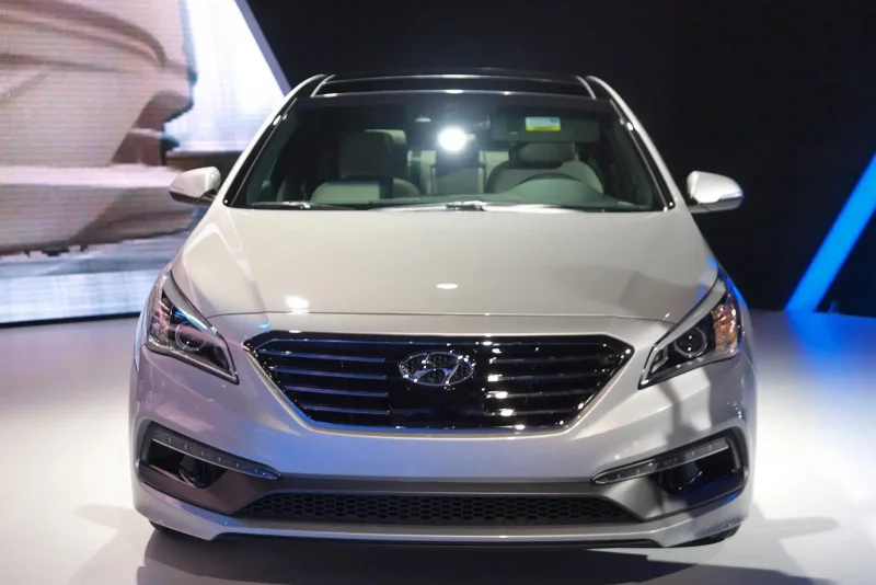 Hyundai Sonata IV (EF) 2001