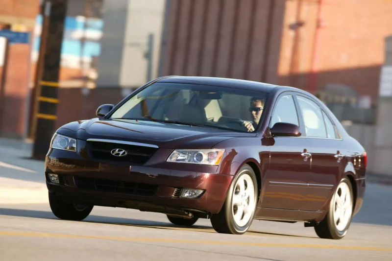 Hyundai NF 2005