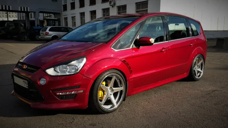 Ford s Max RS