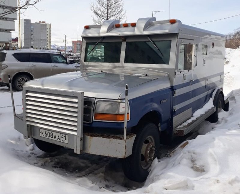 Форд f600 броневик