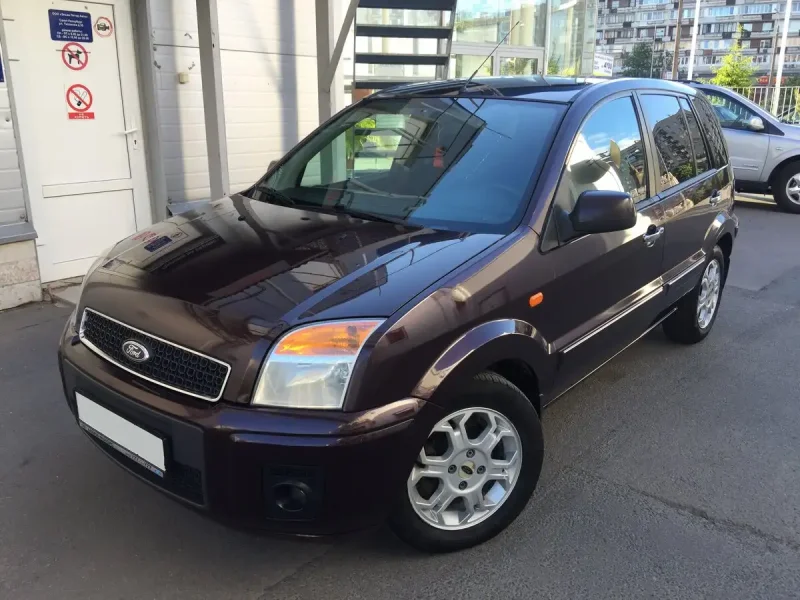 Ford Fusion 2010 седан