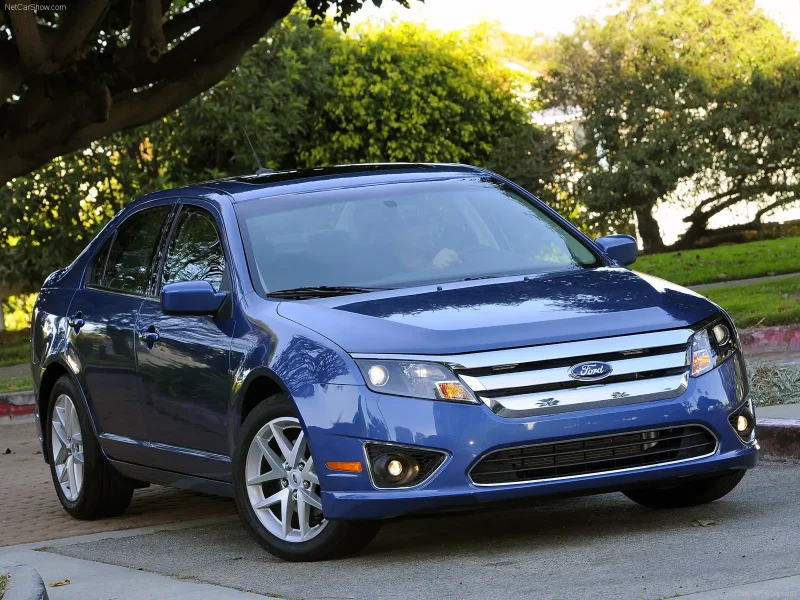 Ford Fusion 2012 седан