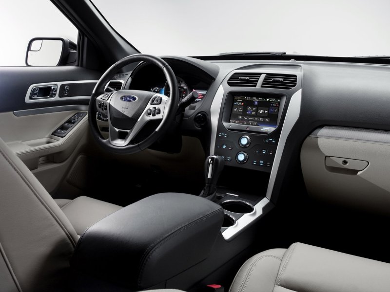 Ford Explorer 2012 салон