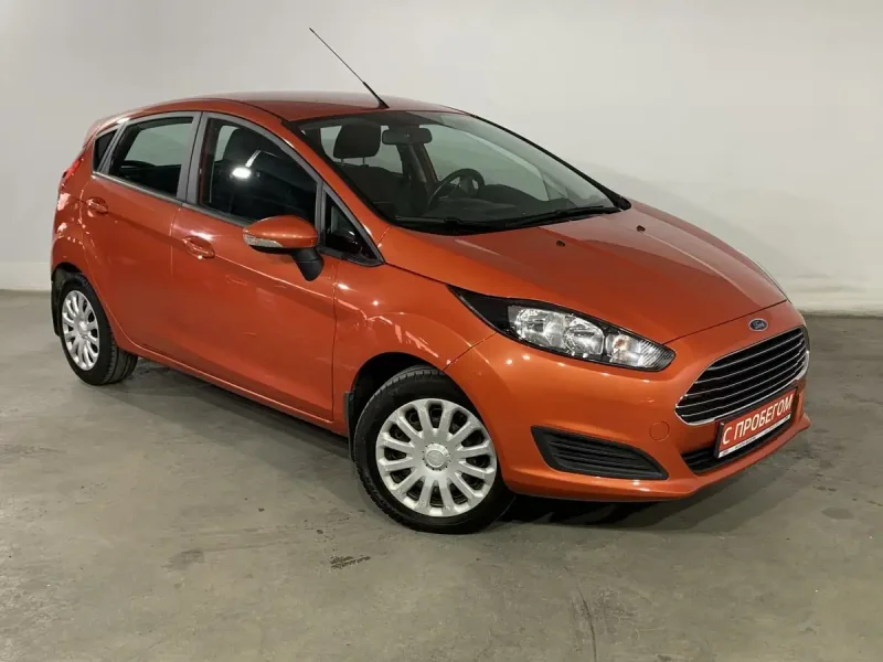 Ford Fiesta 2015 хэтчбек