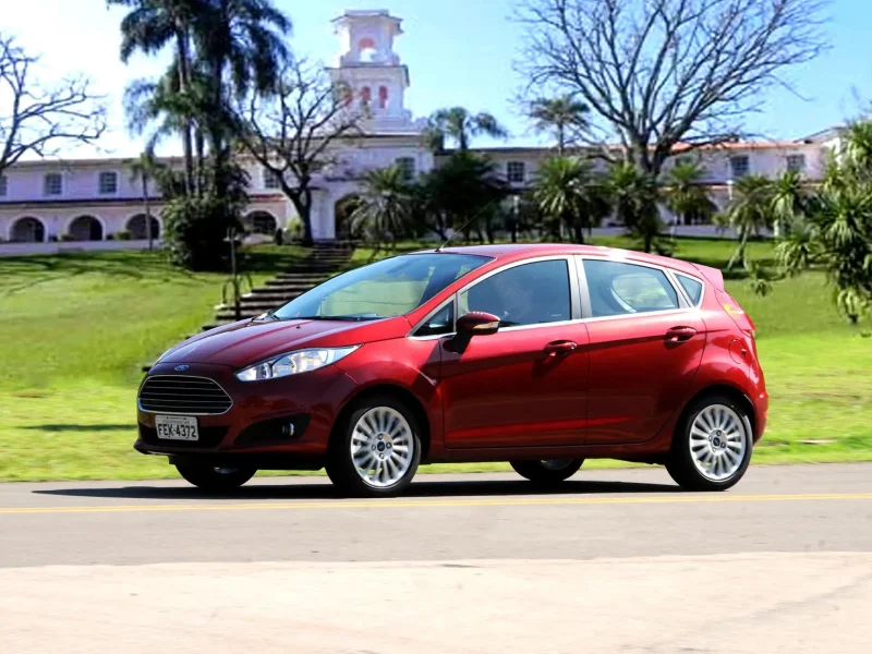 Ford Fiesta 2015 хэтчбек