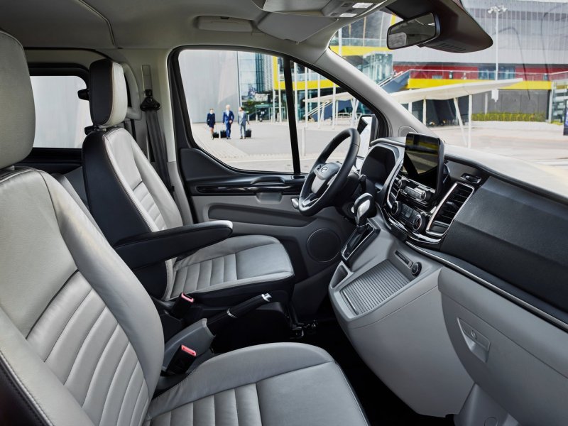 Ford Tourneo Custom 2021