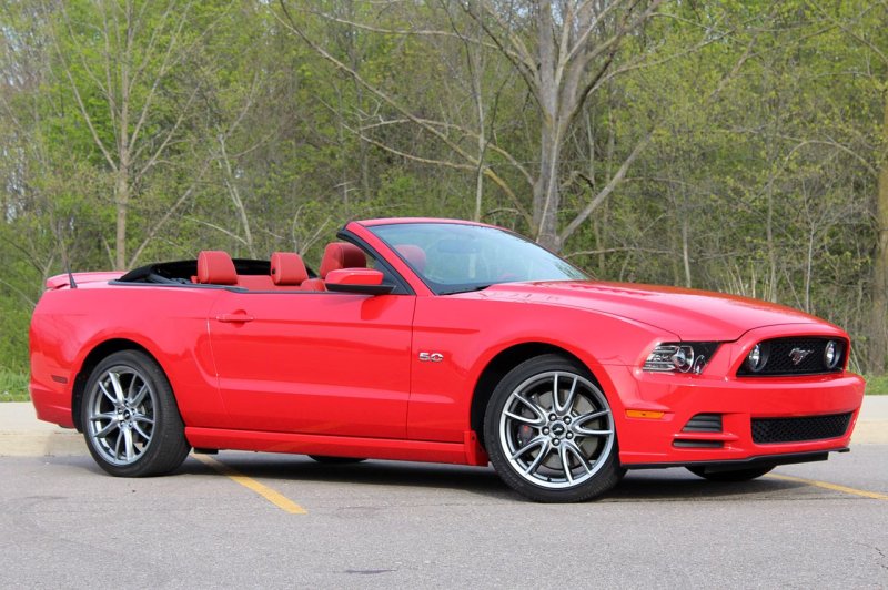 Ford Mustang 2013 кабриолет