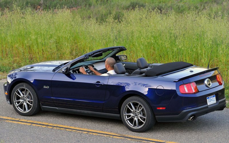 Ford Mustang gt Convertible 2010