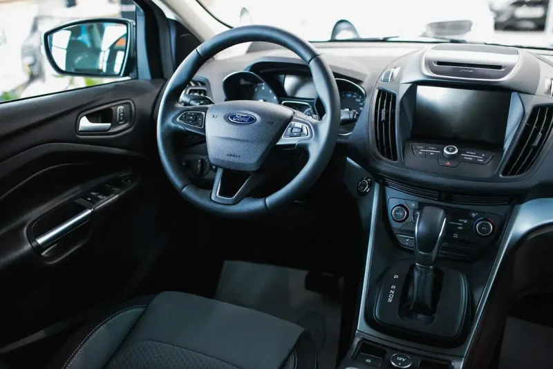 Ford Kuga 2013 trend Plus комплектация