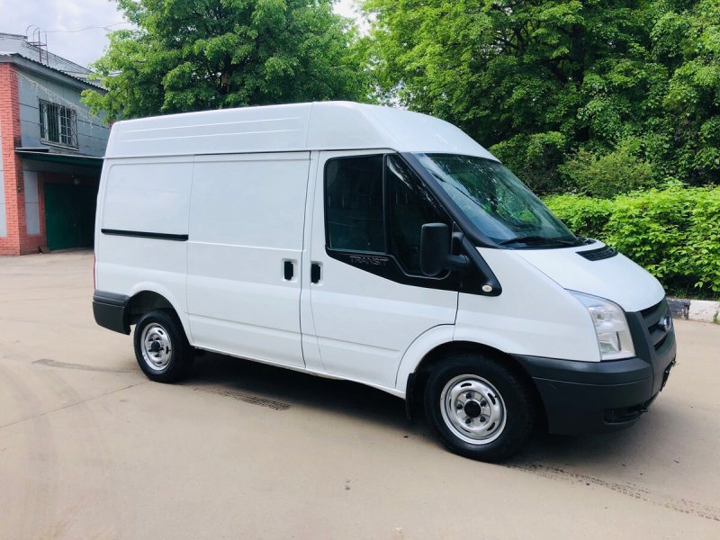 Ford Transit белый