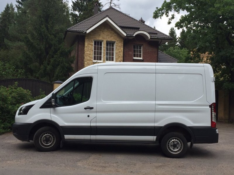 Ford Transit белый