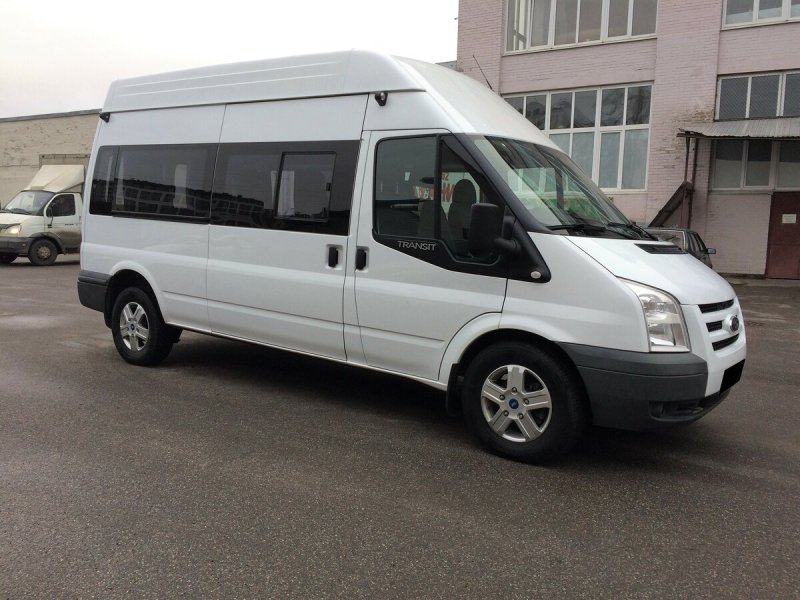 Ford Transit белый
