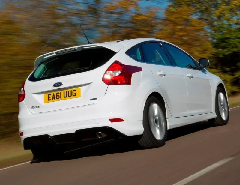 Ford Focus 3 Zetec s седан