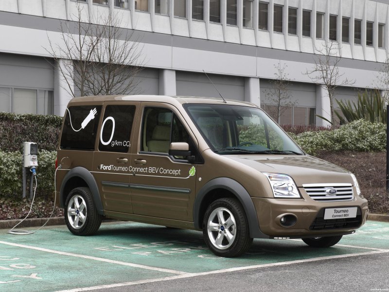 Ford Tourneo connect 1