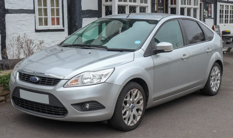 Ford Focus 3 хэтчбек сбоку