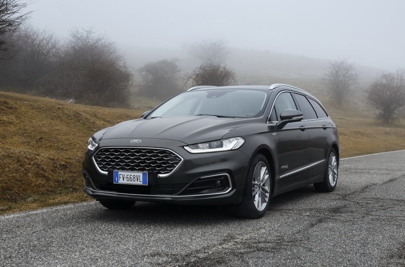 Ford Mondeo 2020 седан