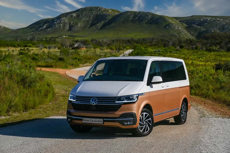 Volkswagen Caravelle черный