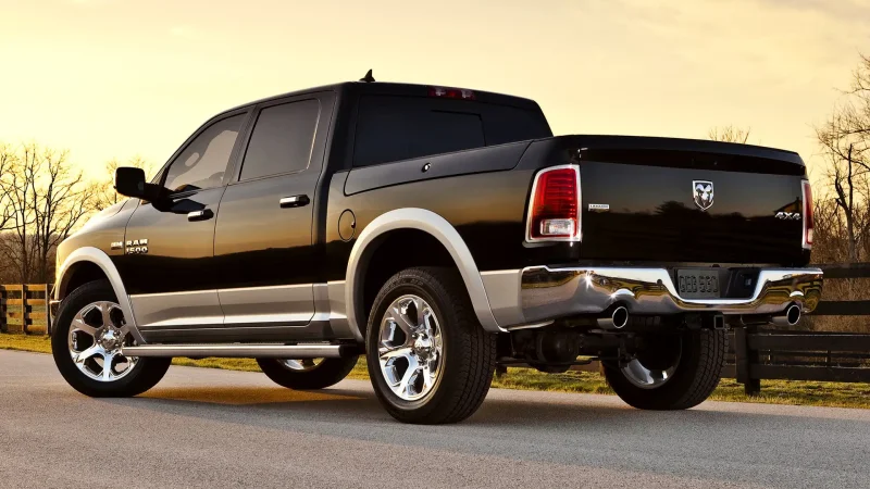 Додж пикап Ram 1500