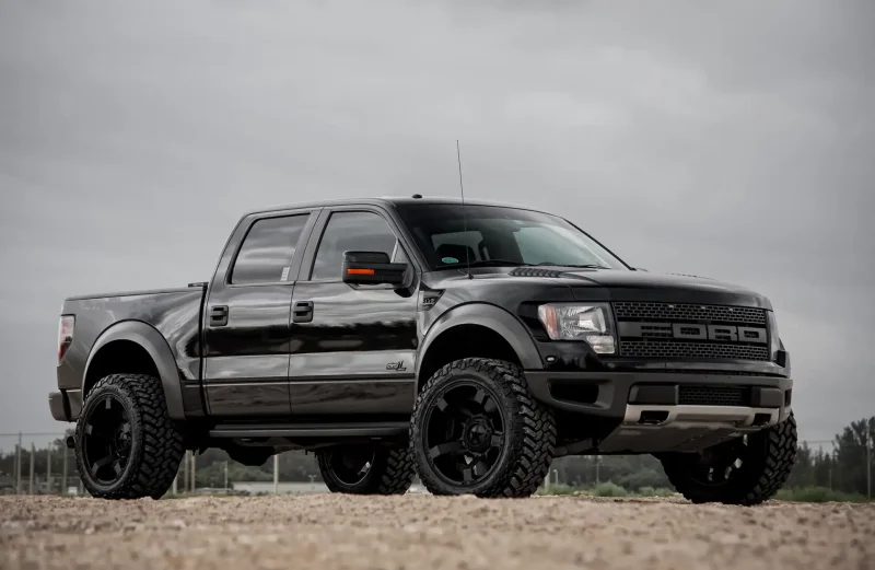 Ford f 150 Raptor черный