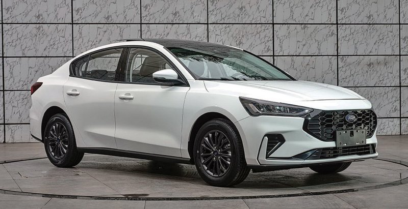Ford Focus 2022 sedan