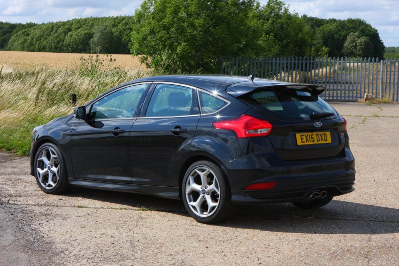 Ford Focus Hatchback 2011