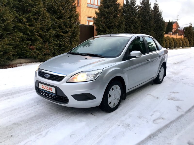 Ford Focus 2 Рестайлинг седан серебристый