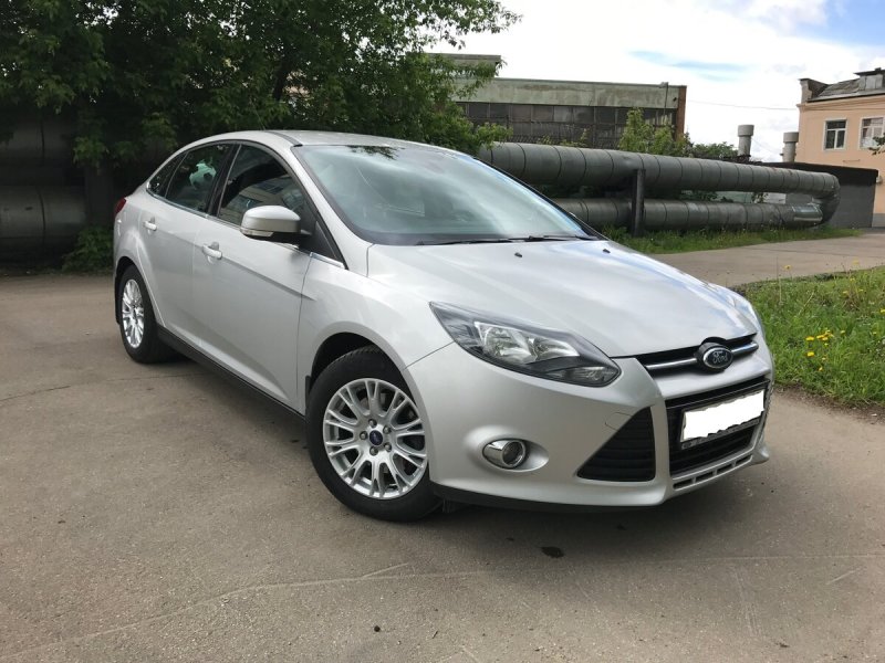 Ford Focus 3 серебристый