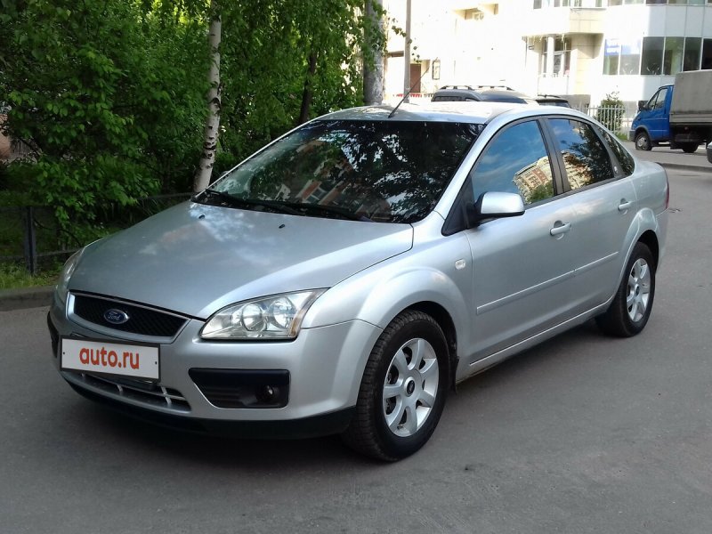 Ford Focus 2 седан серебристый
