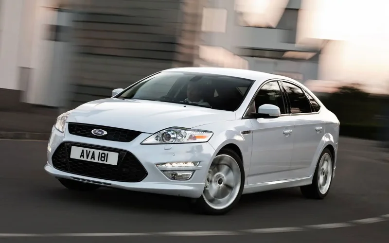 Ford Mondeo хэтчбек 2010