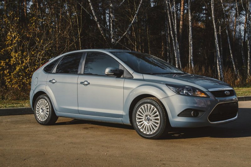 Ford Focus 2010 хэтчбек