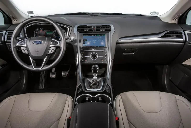 Ford Mondeo 5 салон